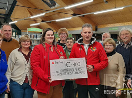 Deel opbrengst boekenverkoop ‘Ezelsoor’ geschonken aan  vzw Gambiahelpers